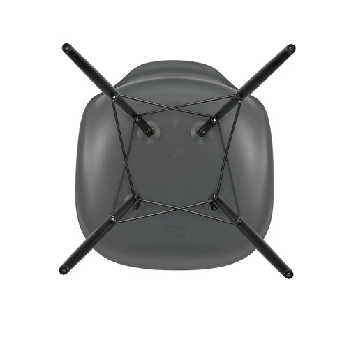 Cadeira Eames em Plástico DSW / Base Maple Preto
